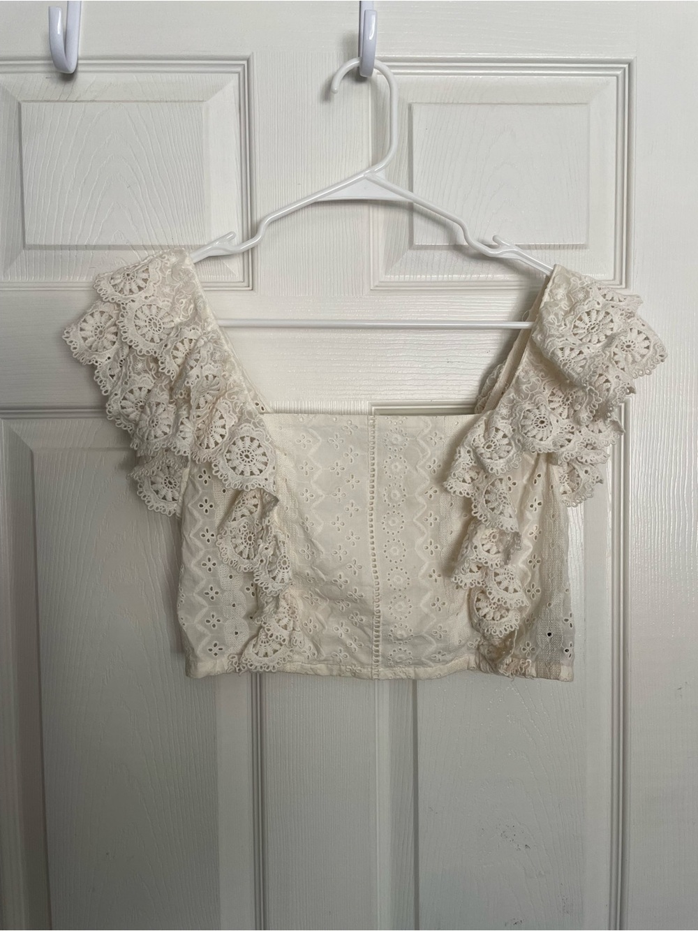 Altar’d State Women’s size M Ivory Eyelet Lace Square-Neck Crop Top